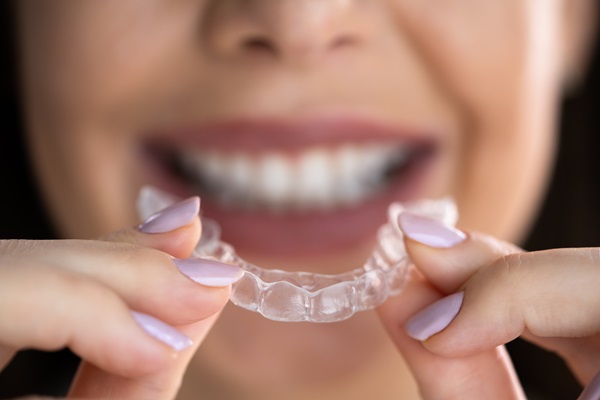 Do Clear Aligners Hurt?